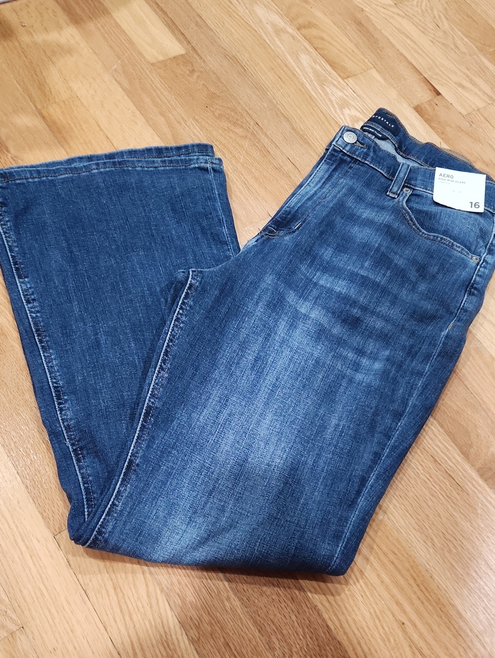 AERO High-Rise Blue Jeans - Classic Medium Wash